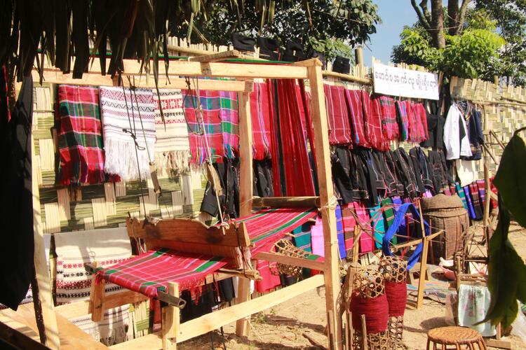ပုံ