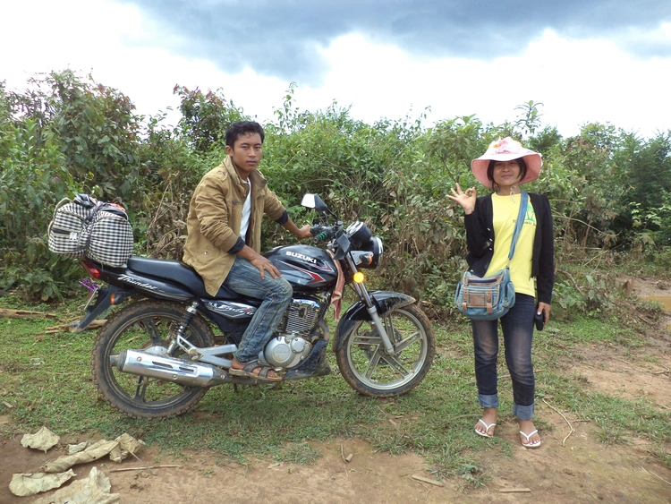 lat rim: duai: muak see aak